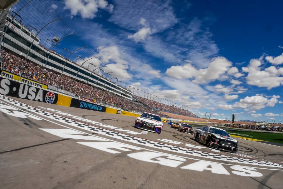 Harvick (right) also sat on the pole for the race. Harvick (right) also sat on the pole for the race.